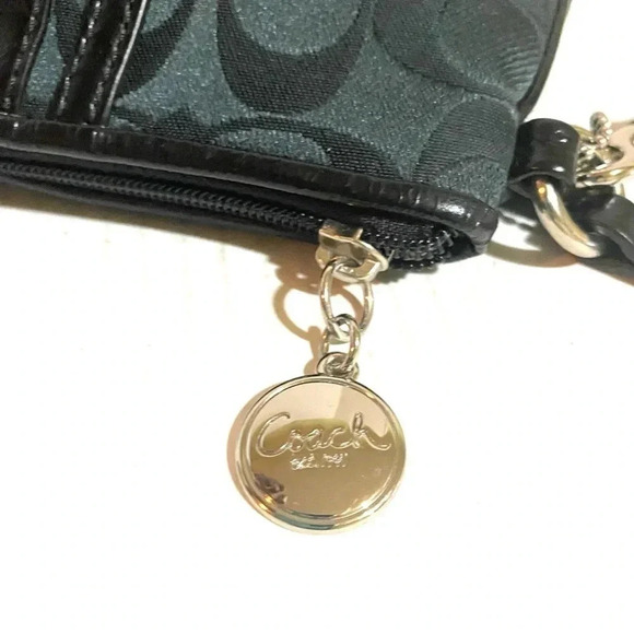 Coach CC signature print canvas wristlet bag - Picture 6 of 8